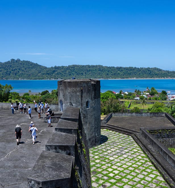 Fort Belgica visit, Banda Neira