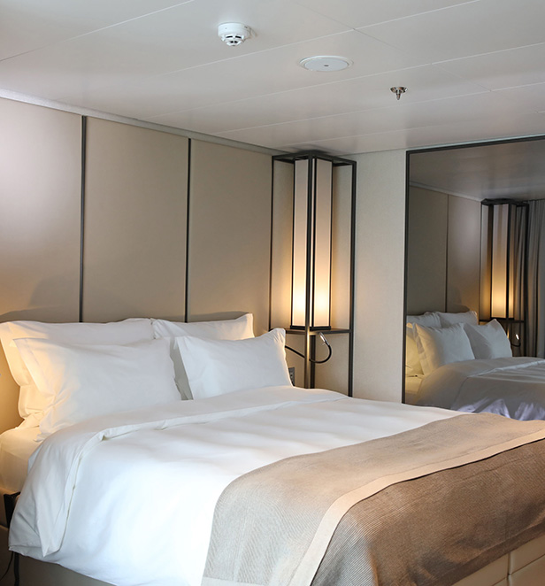 erandah Suite Bedroom, Scenic Eclipse I